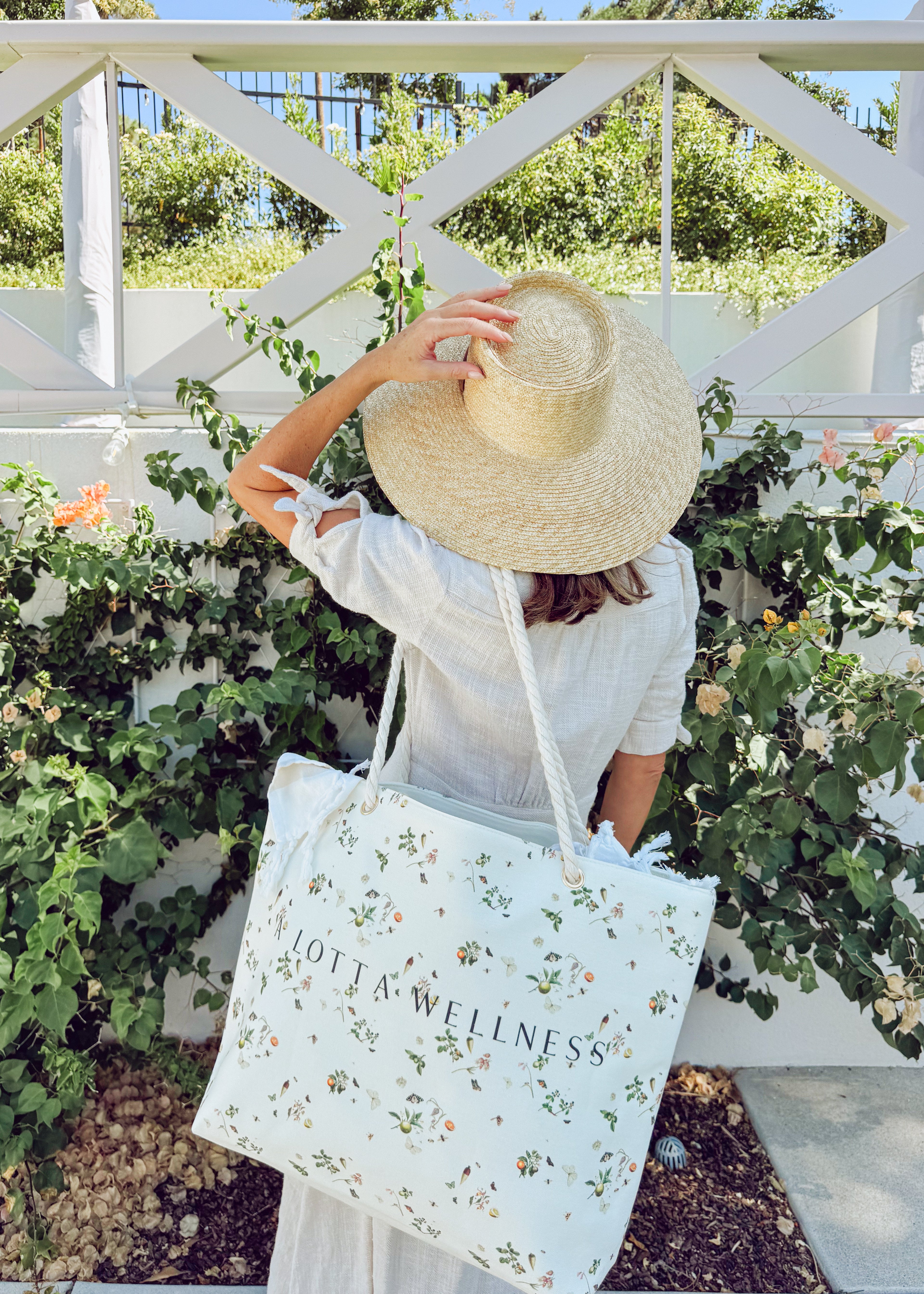 A Lotta Wellness Botanical Carryall